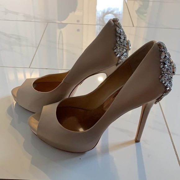 Badgley Mischka Kiara Crystal Back Open Toe Pump size 9 - Picture 2 of 6